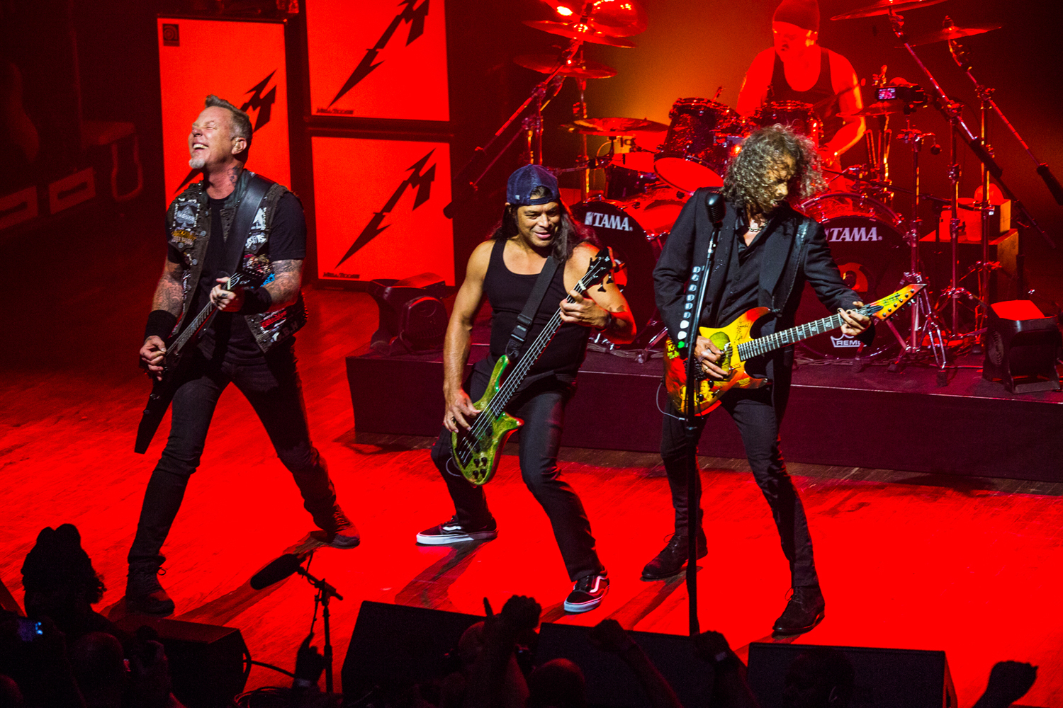 Metallica tocando en vivo
